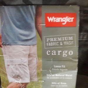 Men's cargo shorts